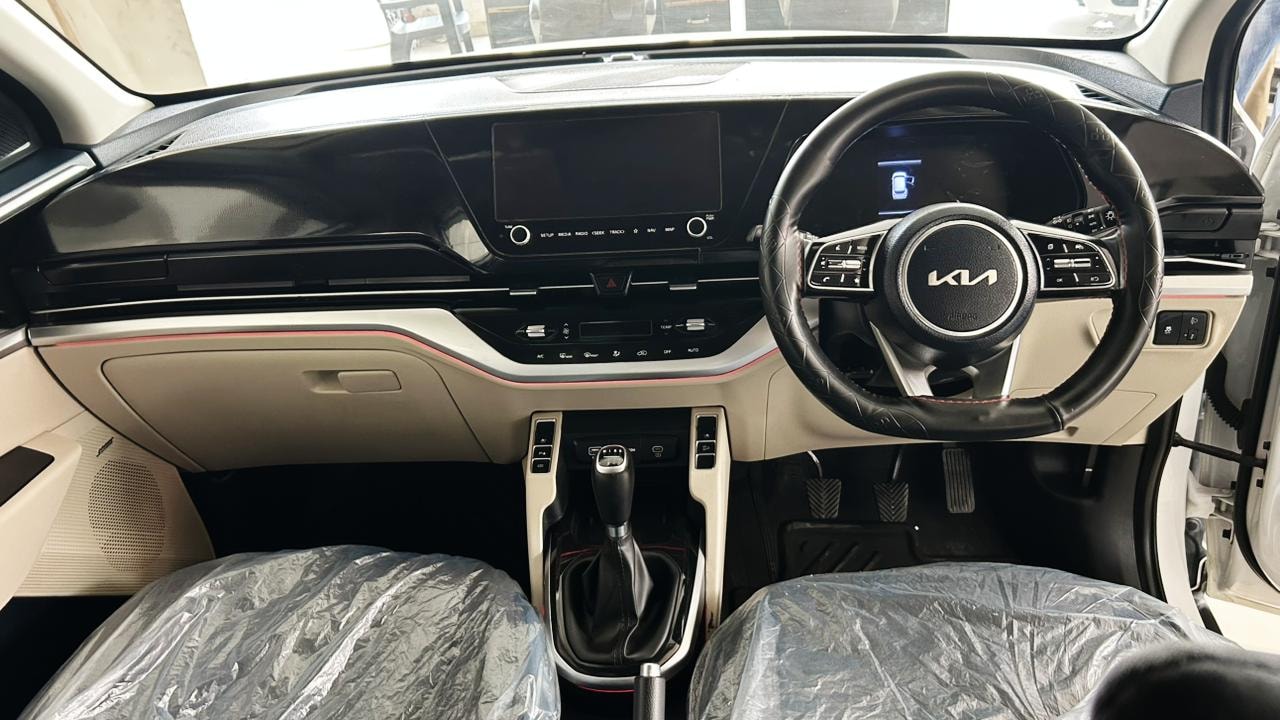 Used 2022 Kia Carens Used 2022 Kia Carens