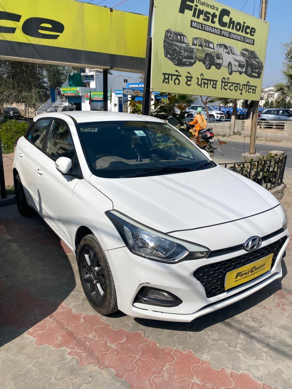 i20 Active image 3 i20 Active image 3