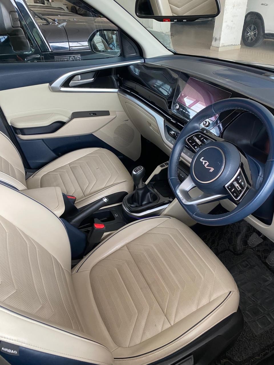 Carens image 7 Carens image 7