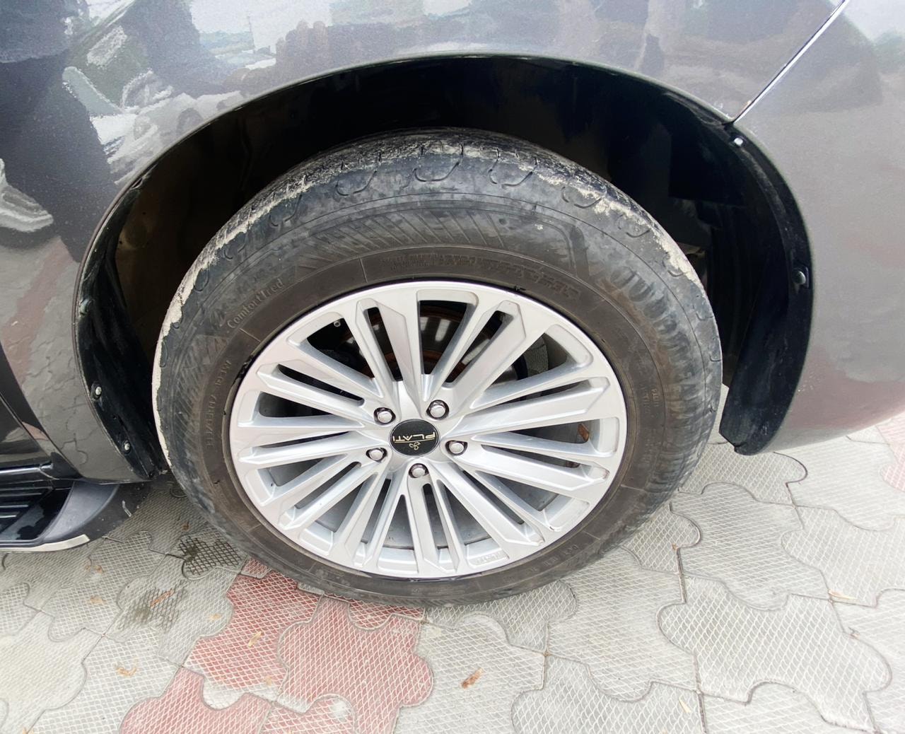 Innova Crysta image 6 Innova Crysta image 6