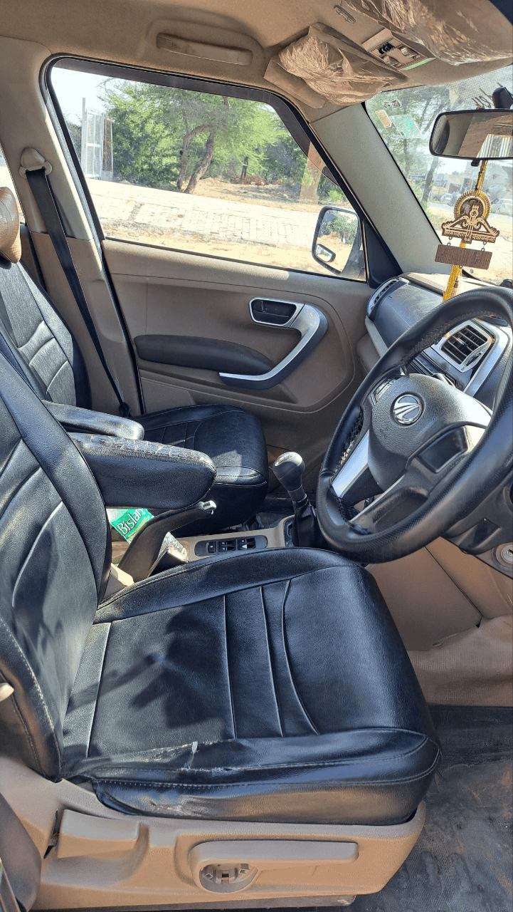 TUV300 image 10 TUV300 image 10