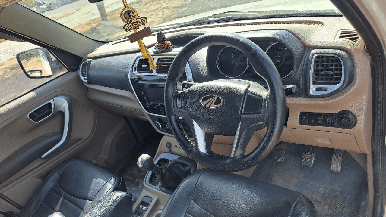 TUV300 image 9 TUV300 image 9