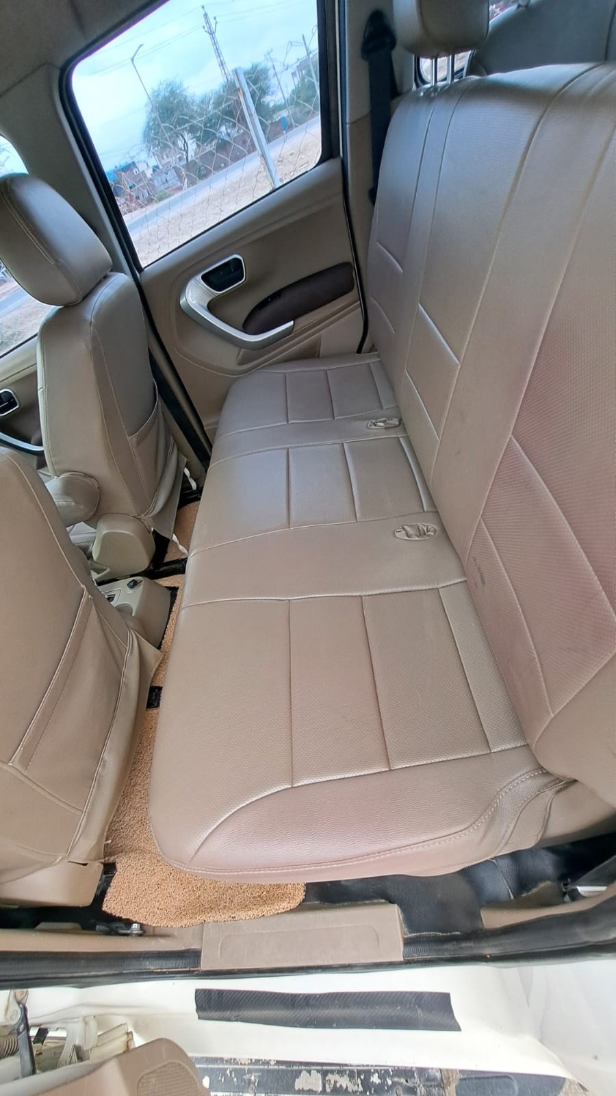 Used 2017 Mahindra TUV300 Used 2017 Mahindra TUV300