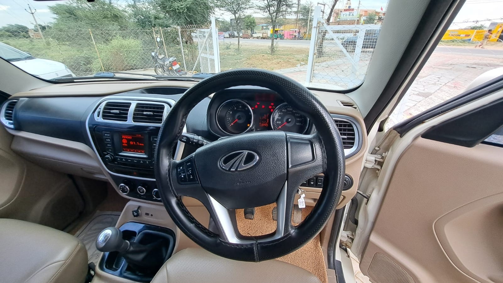 Used 2017 Mahindra TUV300 Used 2017 Mahindra TUV300