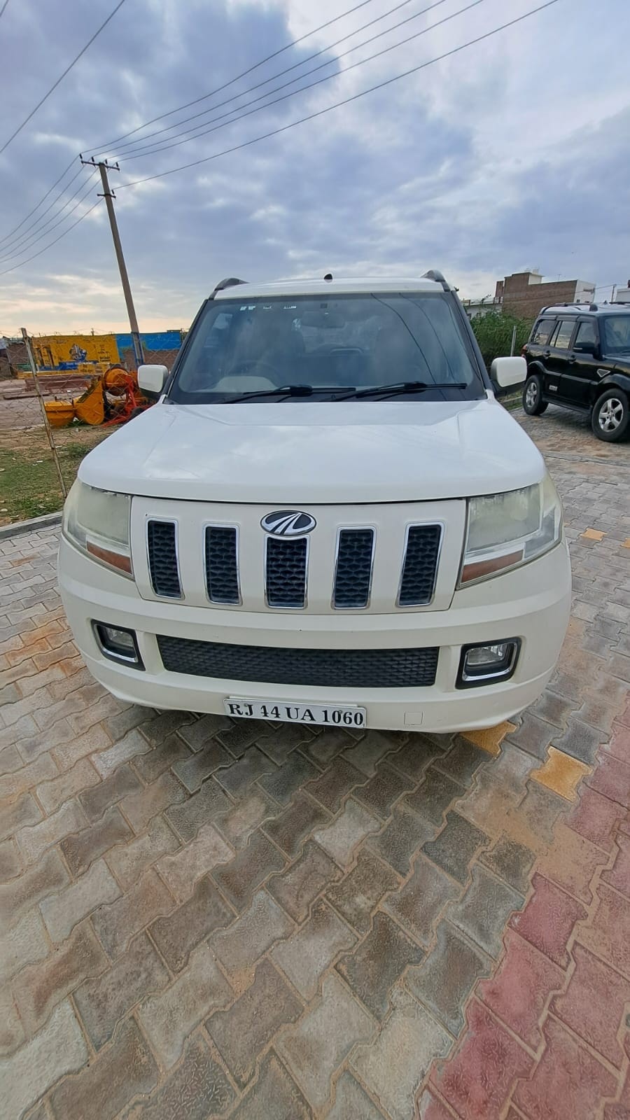 Used 2017 Mahindra TUV300 Used 2017 Mahindra TUV300