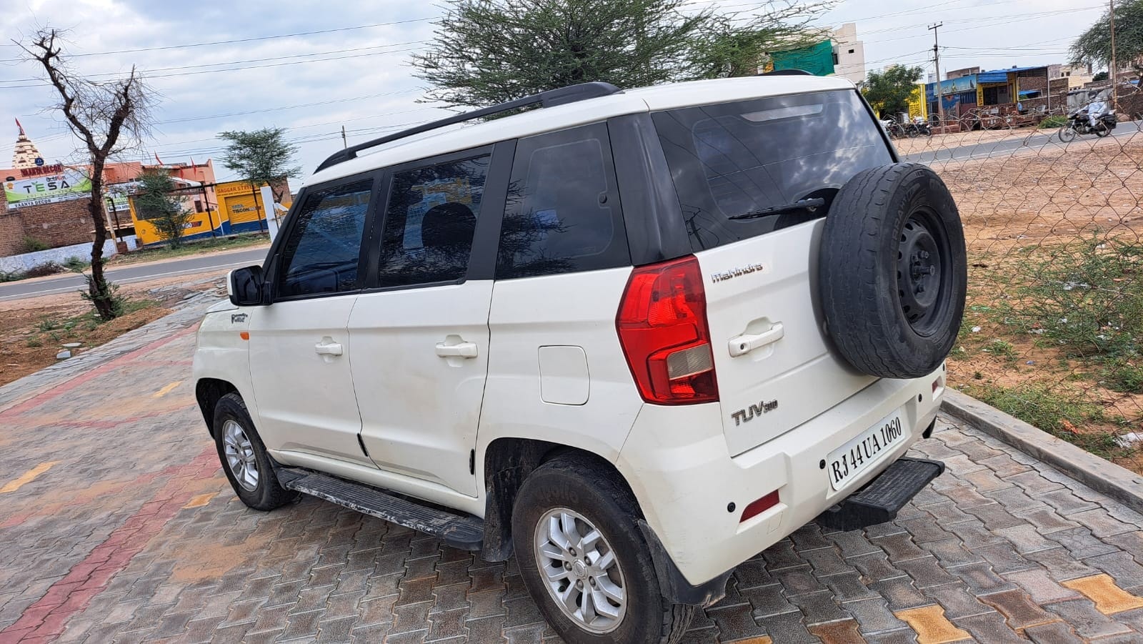 Used 2017 Mahindra TUV300 Used 2017 Mahindra TUV300