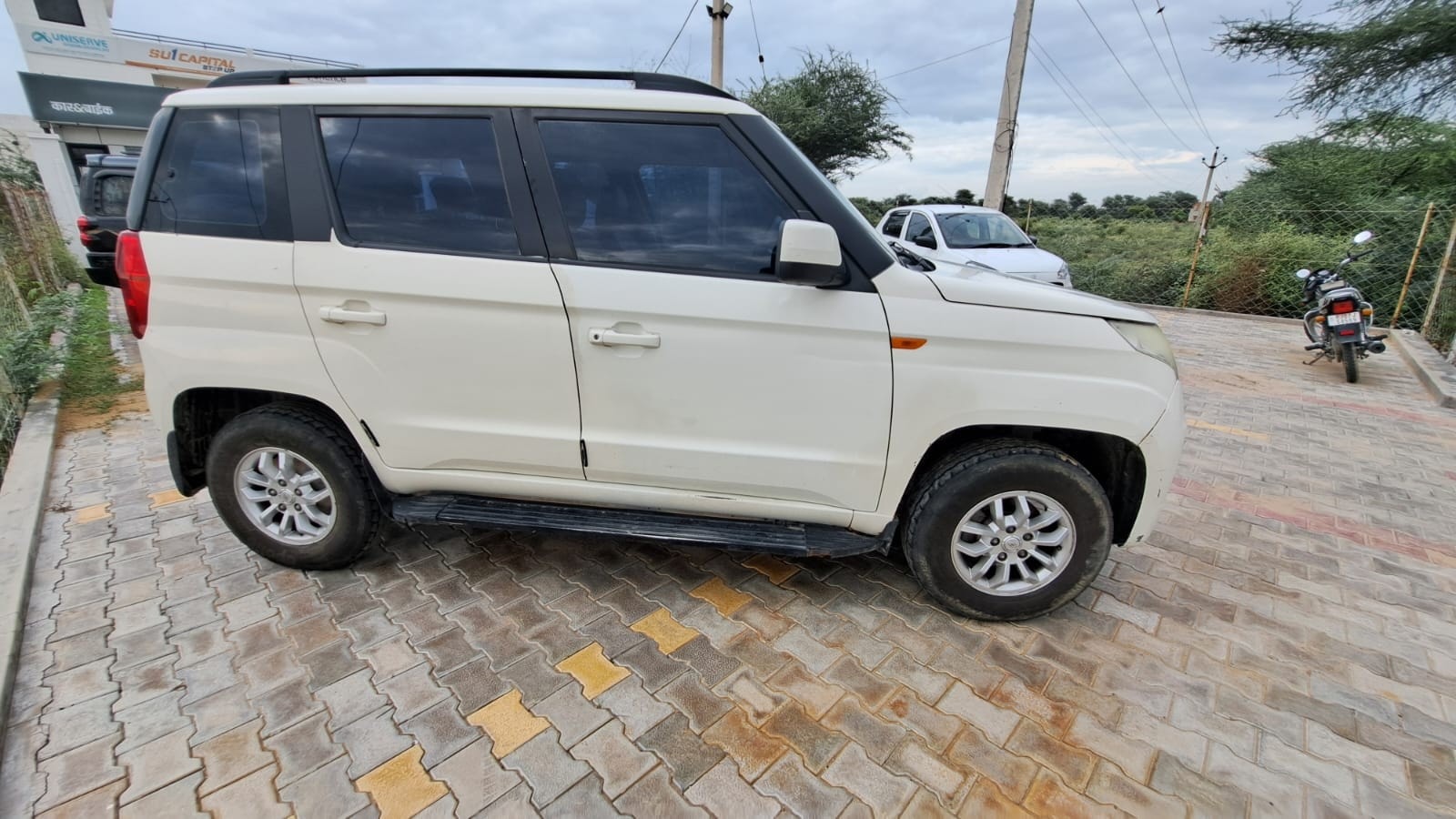 Used 2017 Mahindra TUV300 Used 2017 Mahindra TUV300