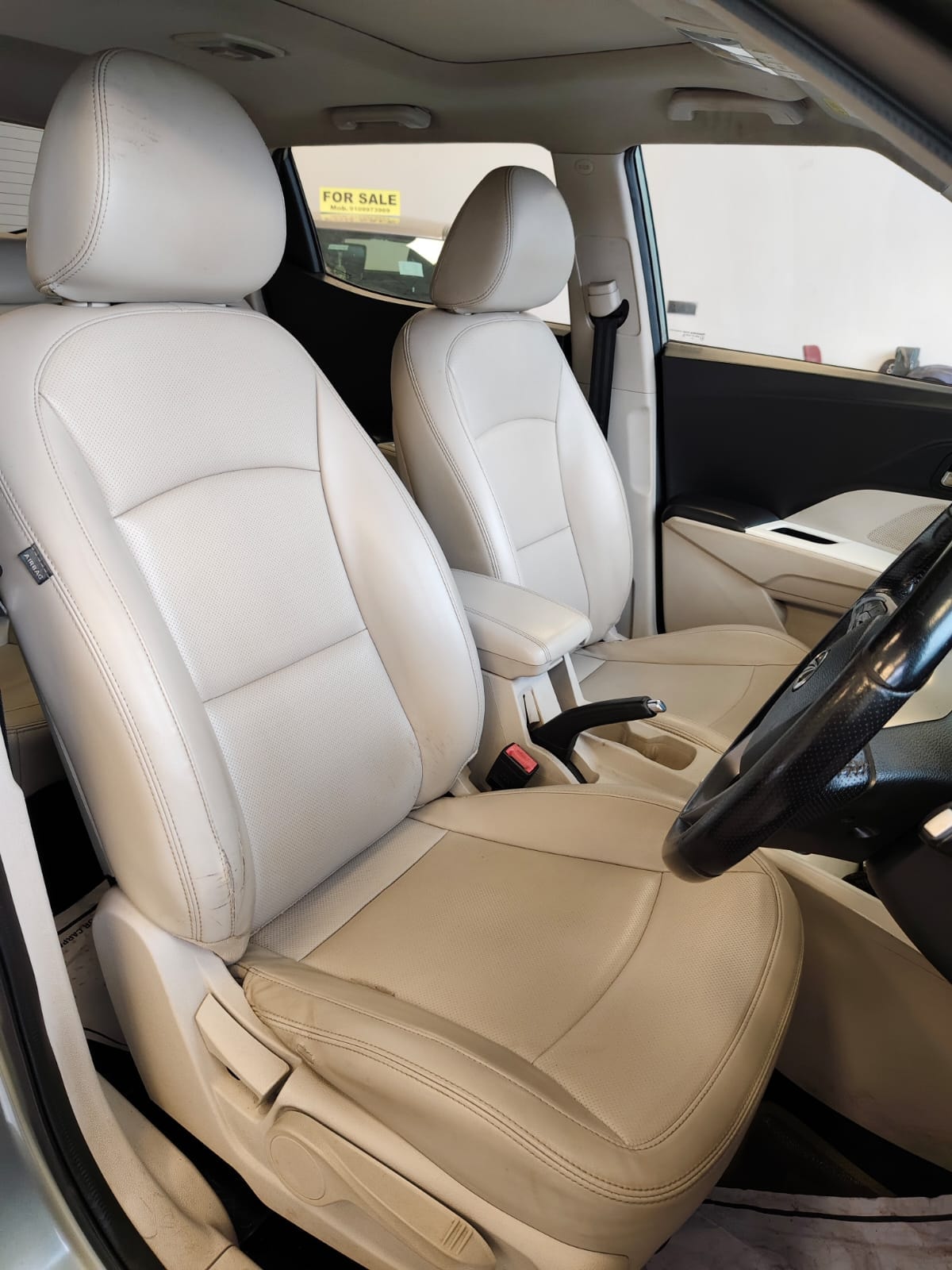 XUV300 image 14 XUV300 image 14