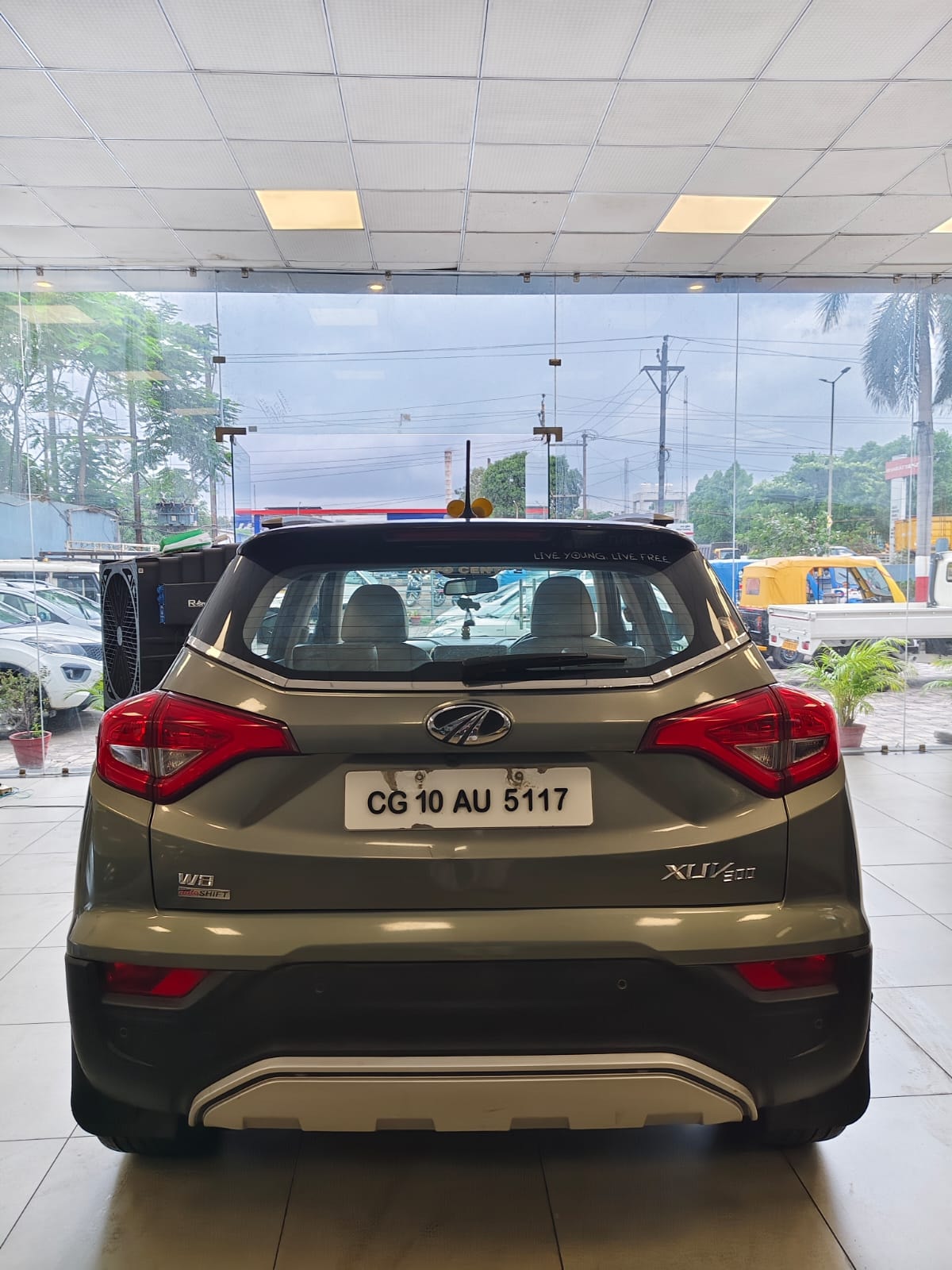 XUV300 image 4 XUV300 image 4