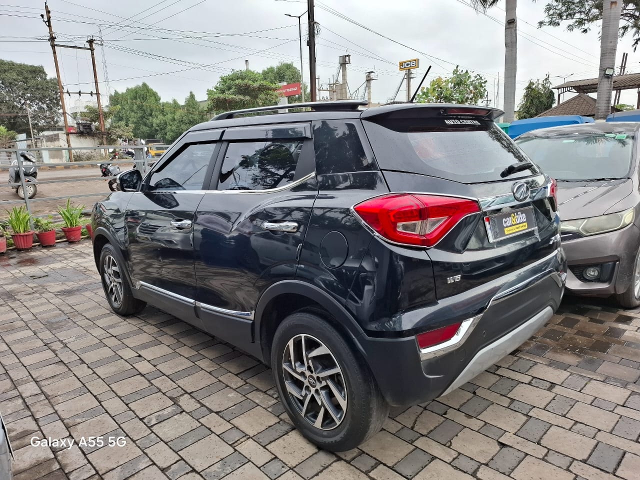 XUV300 image 2 XUV300 image 2