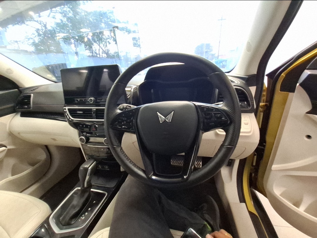 XUV 3XO image 11 XUV 3XO image 11