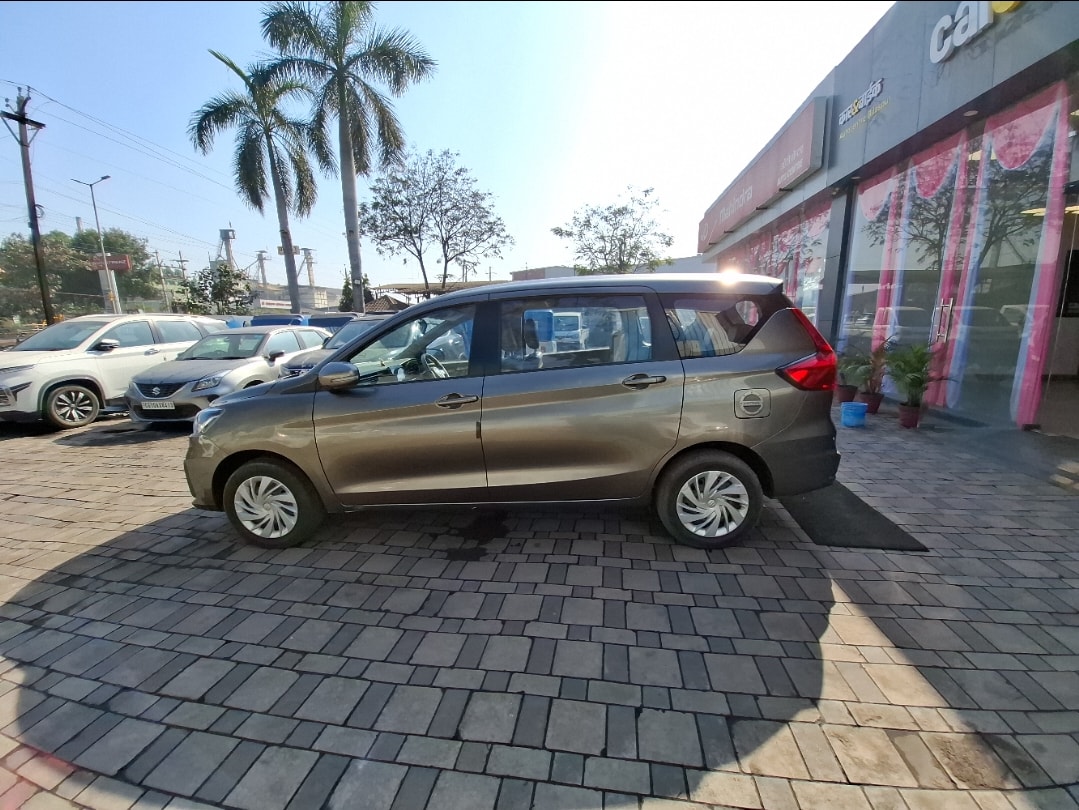 Ertiga image 2 Ertiga image 2