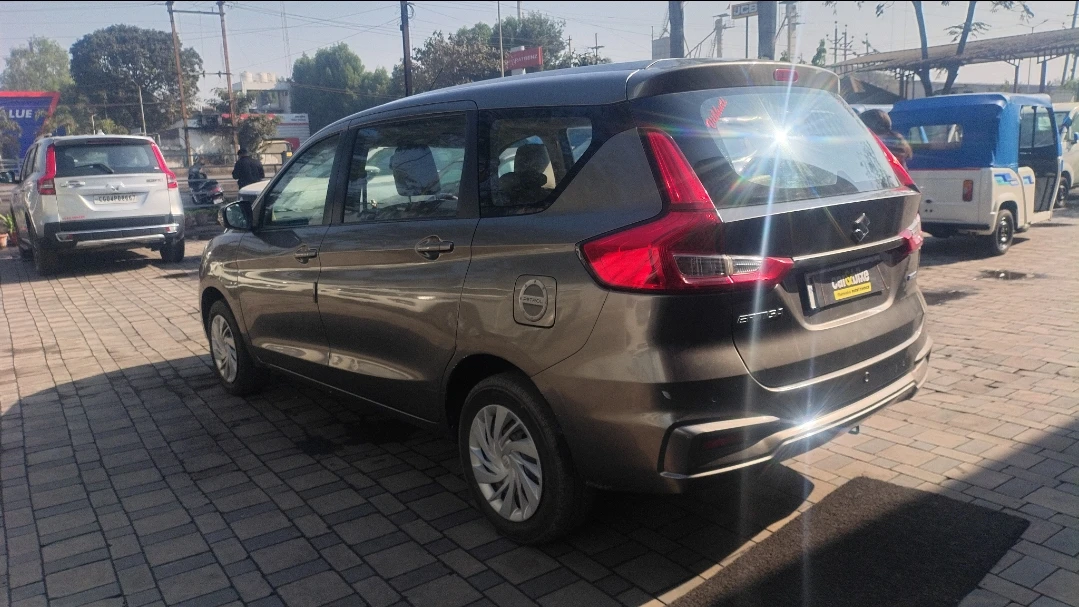 Ertiga image 3 Ertiga image 3