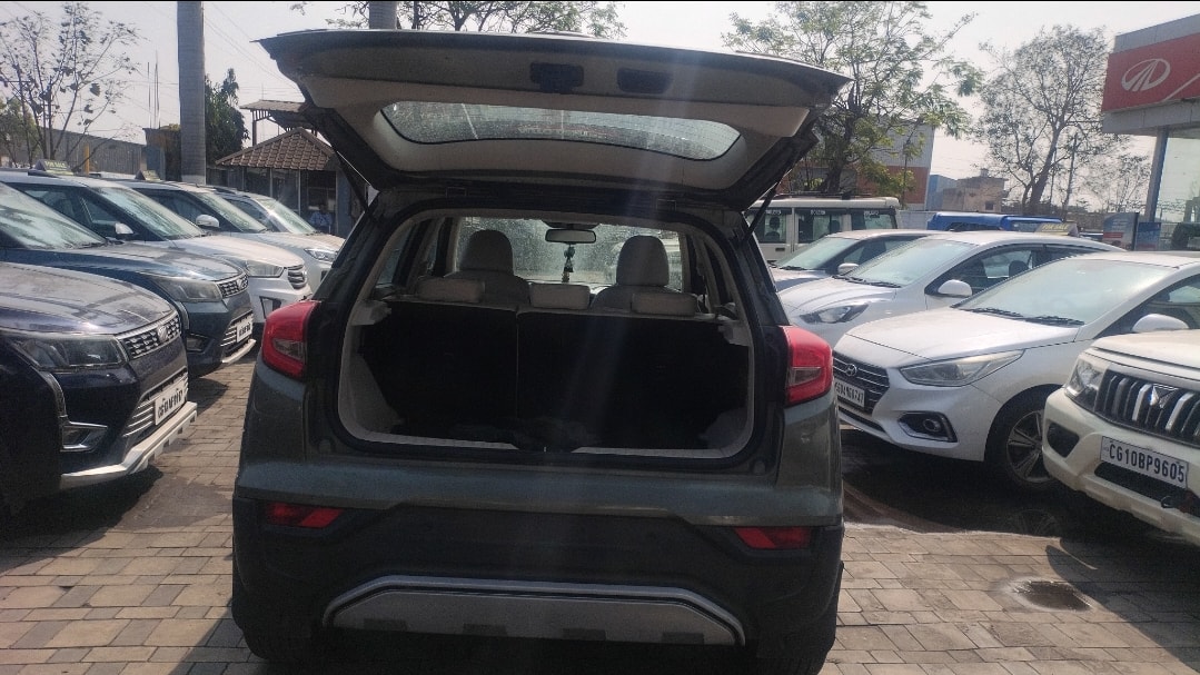 XUV300 image 9 XUV300 image 9