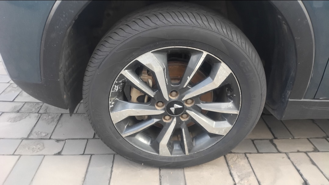 XUV300 image 9 XUV300 image 9