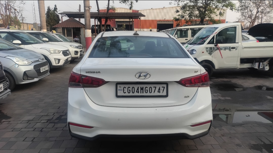 Verna image 4 Verna image 4