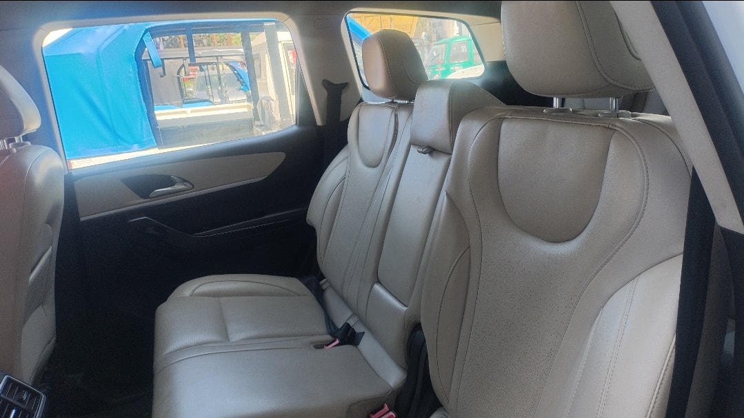 XUV700 image 17 XUV700 image 17