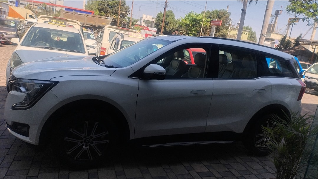 XUV700 image 2 XUV700 image 2