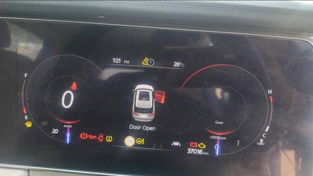 XUV700 image 11 XUV700 image 11