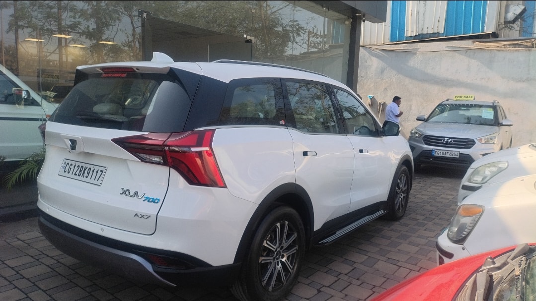 XUV700 image 5 XUV700 image 5