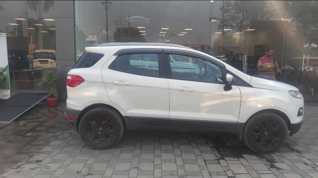 EcoSport image 6 EcoSport image 6