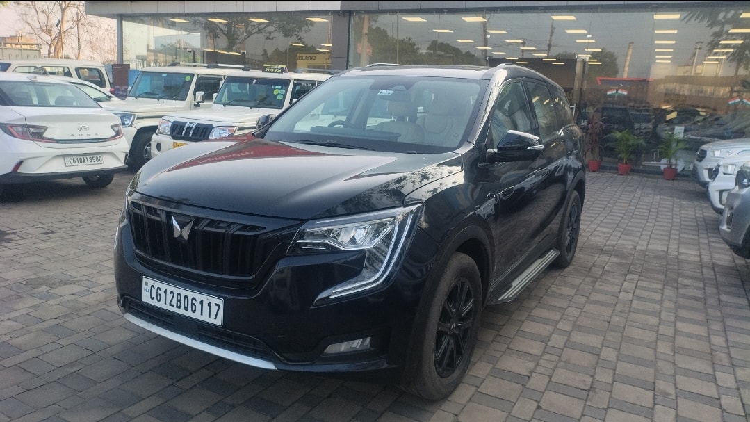 XUV700 image 1 XUV700 image 1