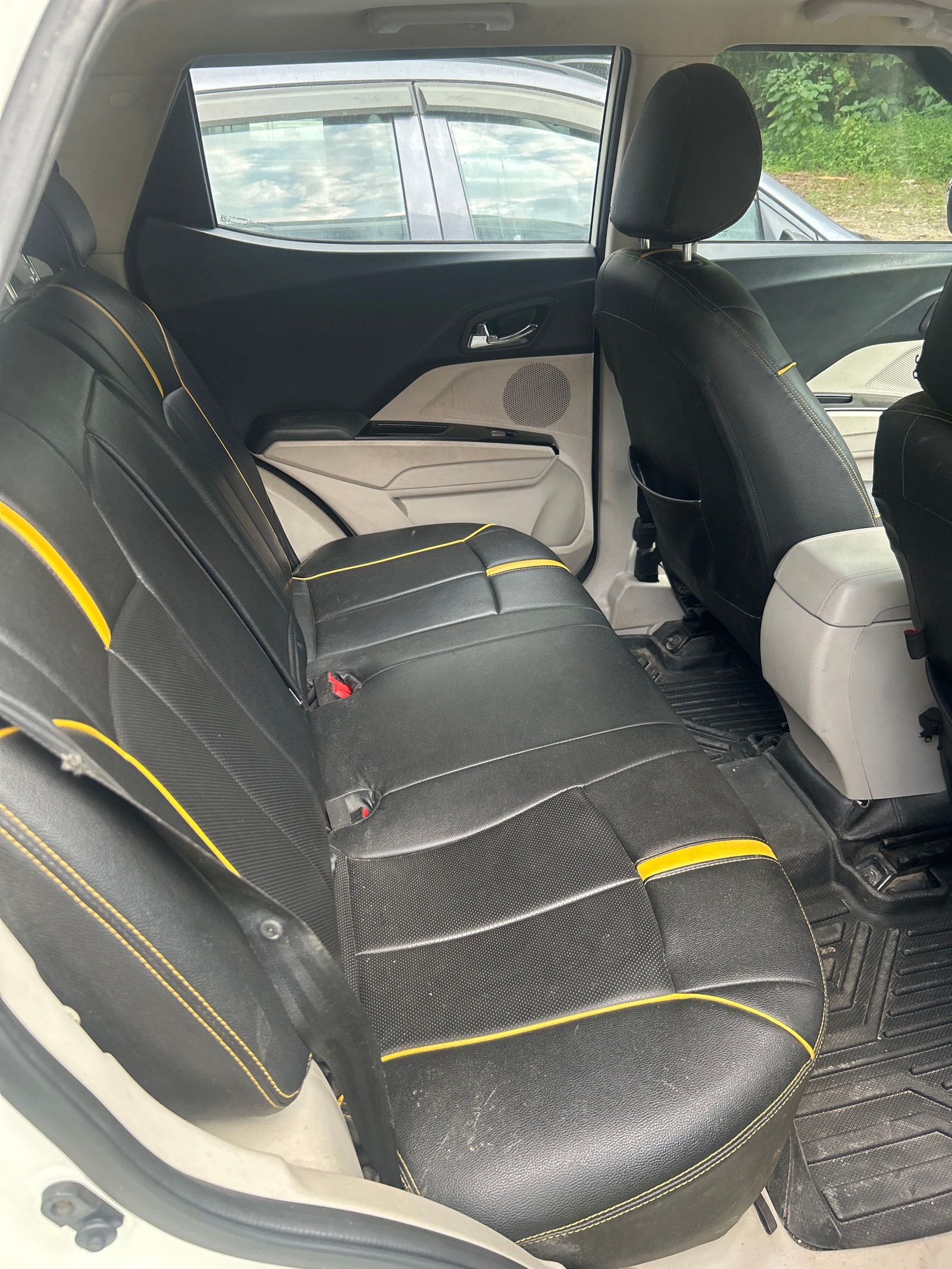 XUV300 image 17 XUV300 image 17