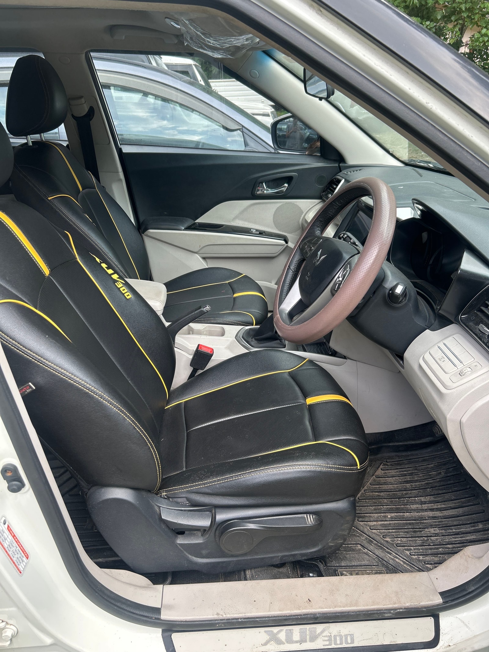 XUV300 image 14 XUV300 image 14