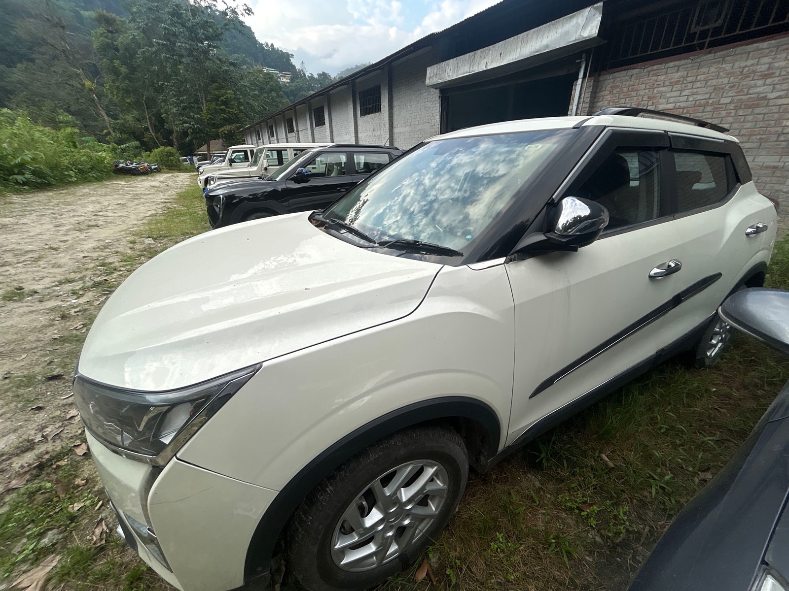 XUV300 image 2 XUV300 image 2