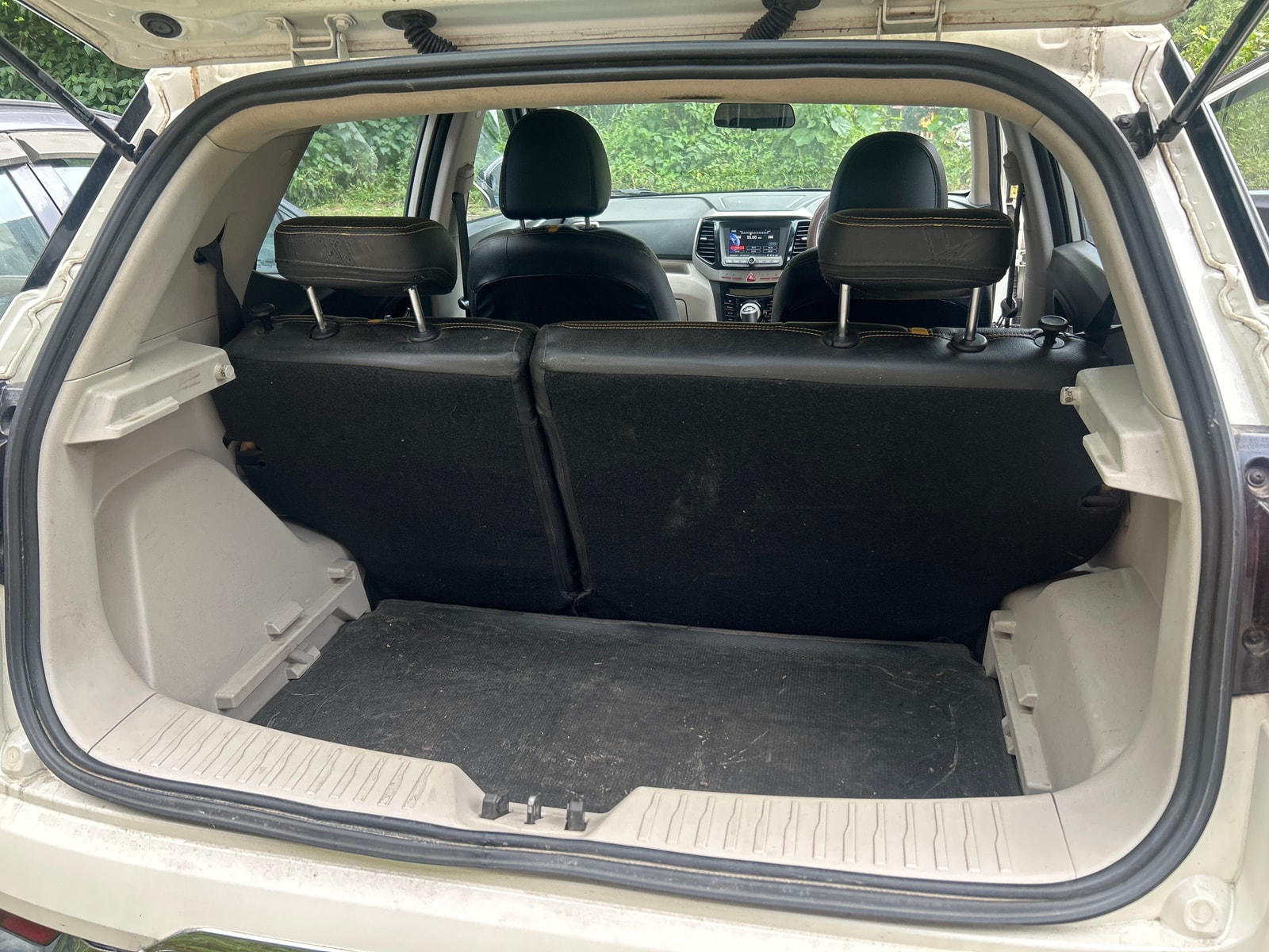 XUV300 image 10 XUV300 image 10