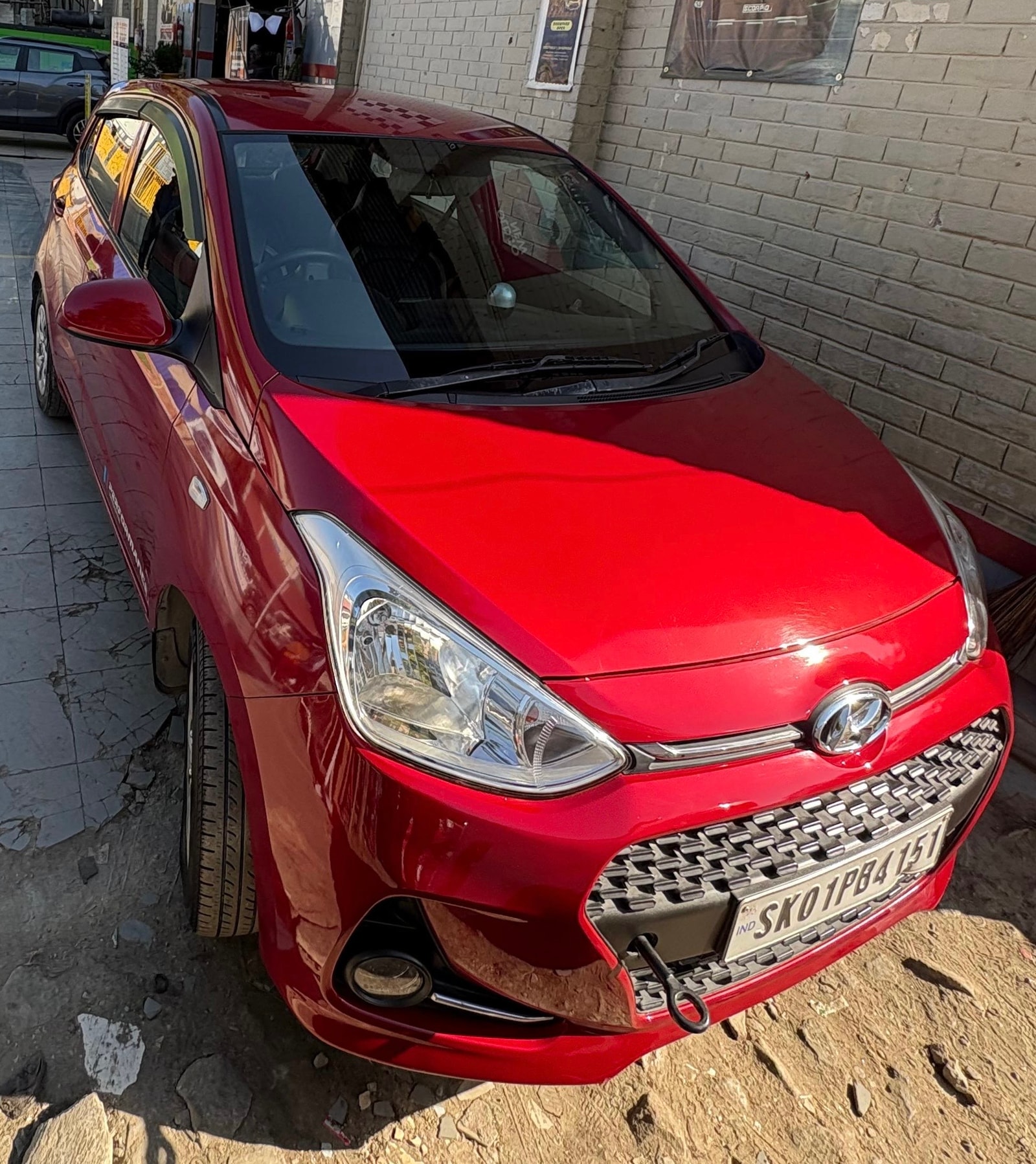 i10 image 3 i10 image 3