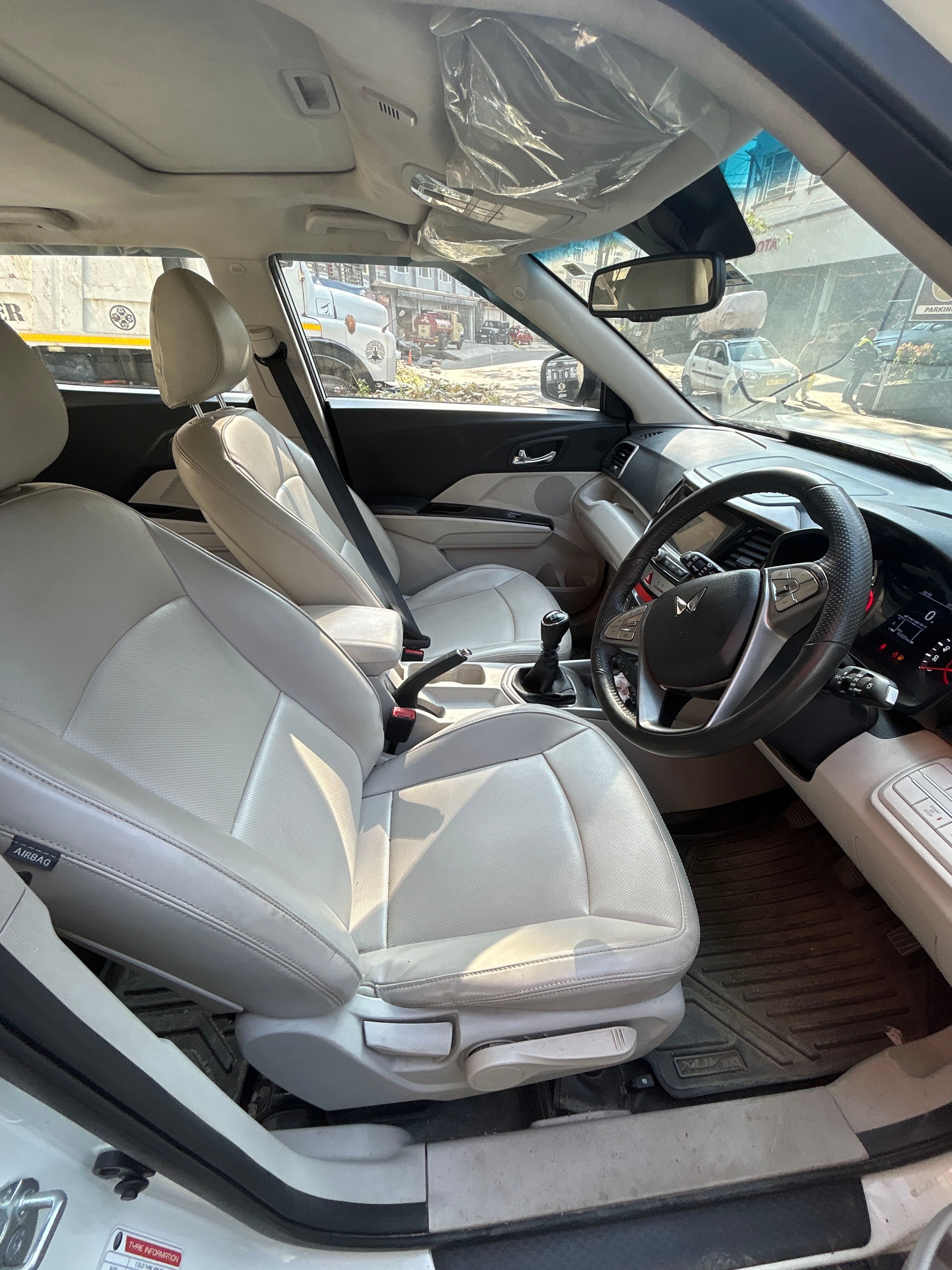 XUV300 image 15 XUV300 image 15