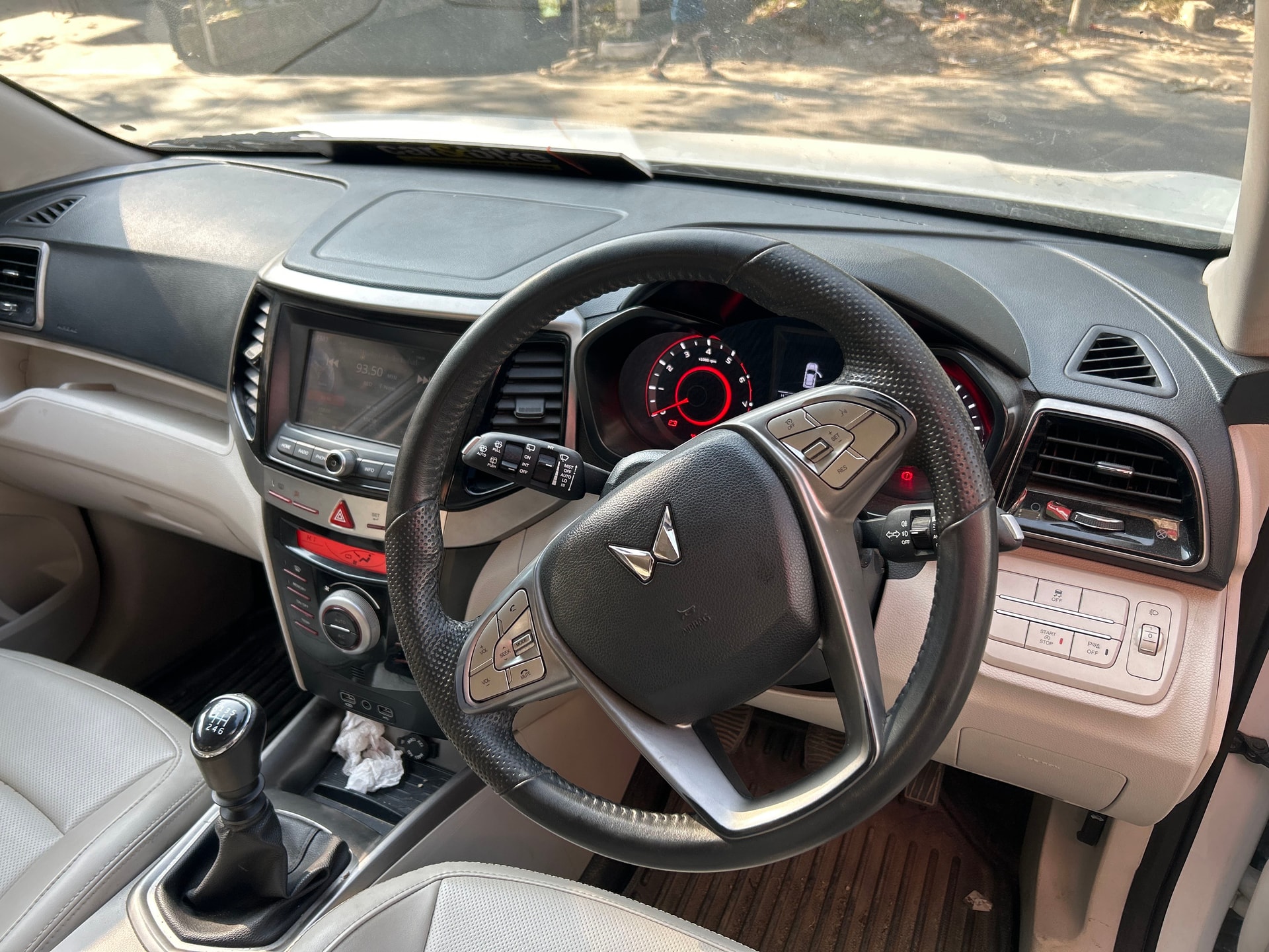 XUV300 image 12 XUV300 image 12