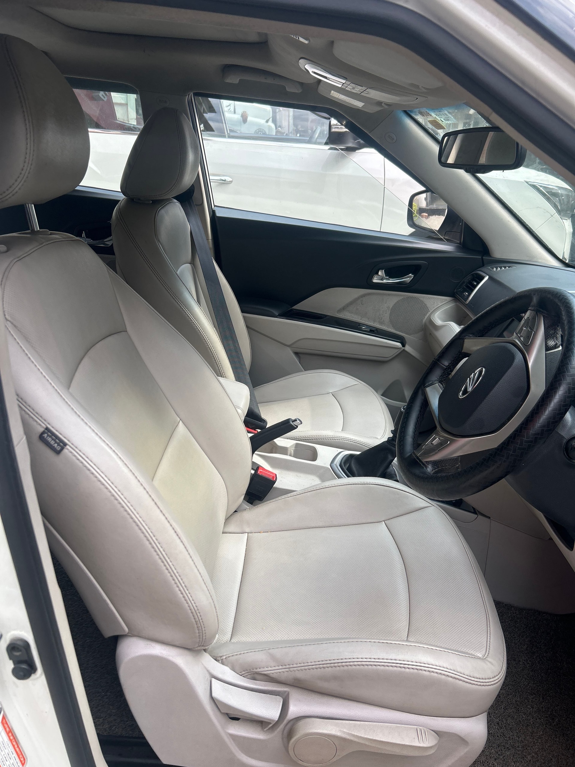 XUV300 image 13 XUV300 image 13