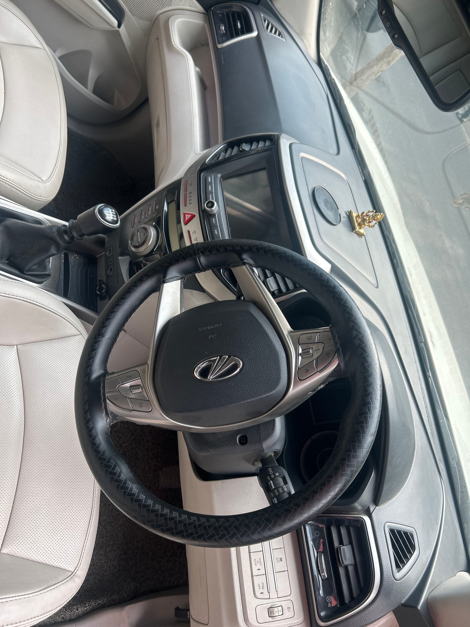 XUV300 image 11 XUV300 image 11