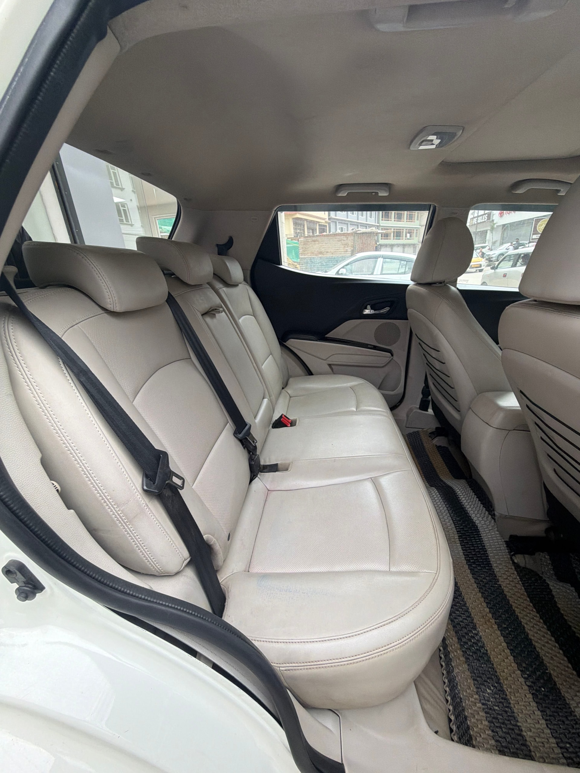 XUV300 image 17 XUV300 image 17