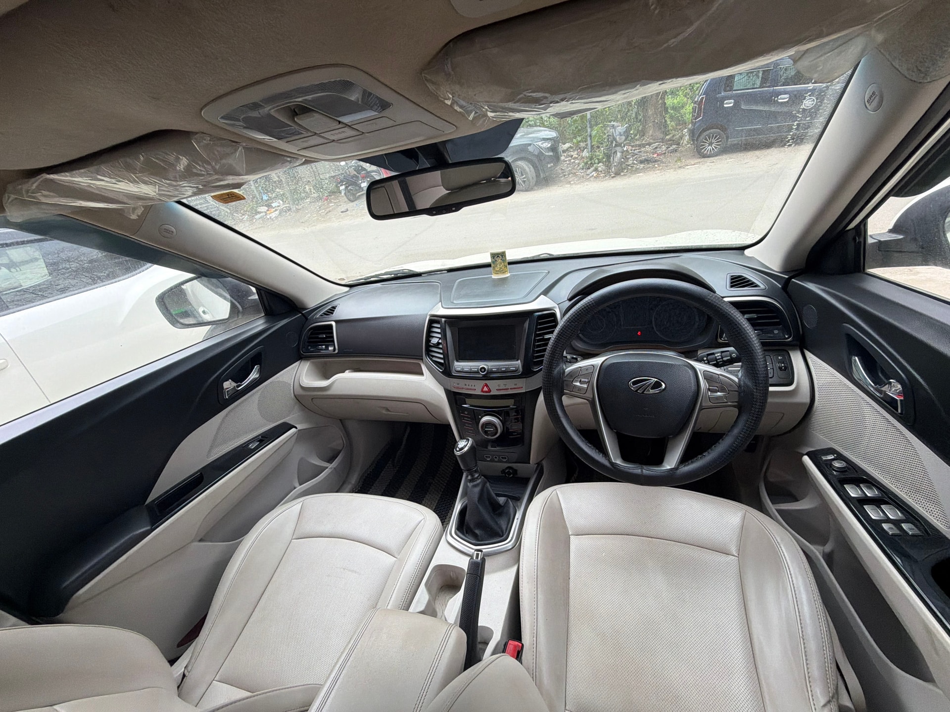 XUV300 image 12 XUV300 image 12