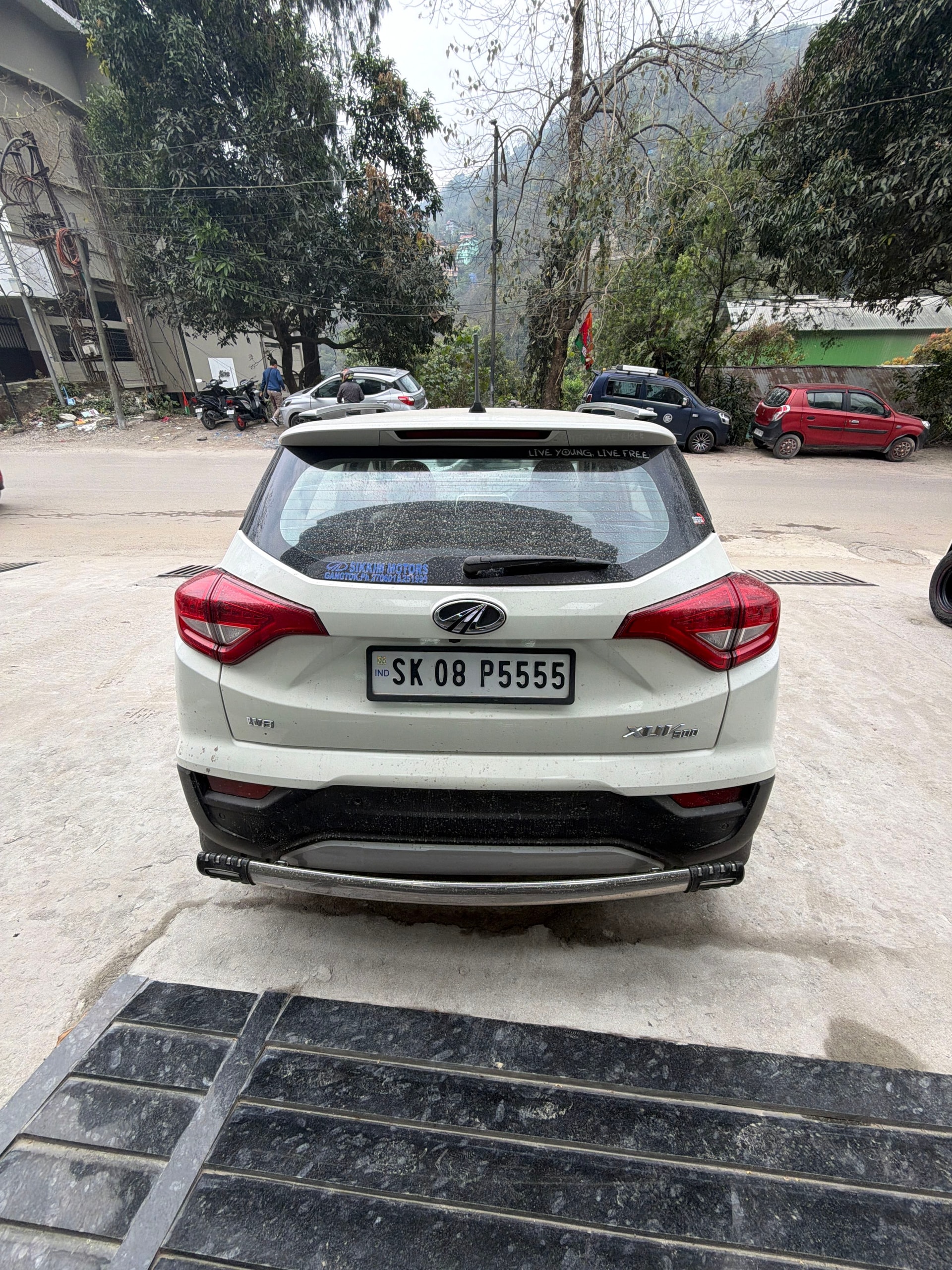 XUV300 image 4 XUV300 image 4