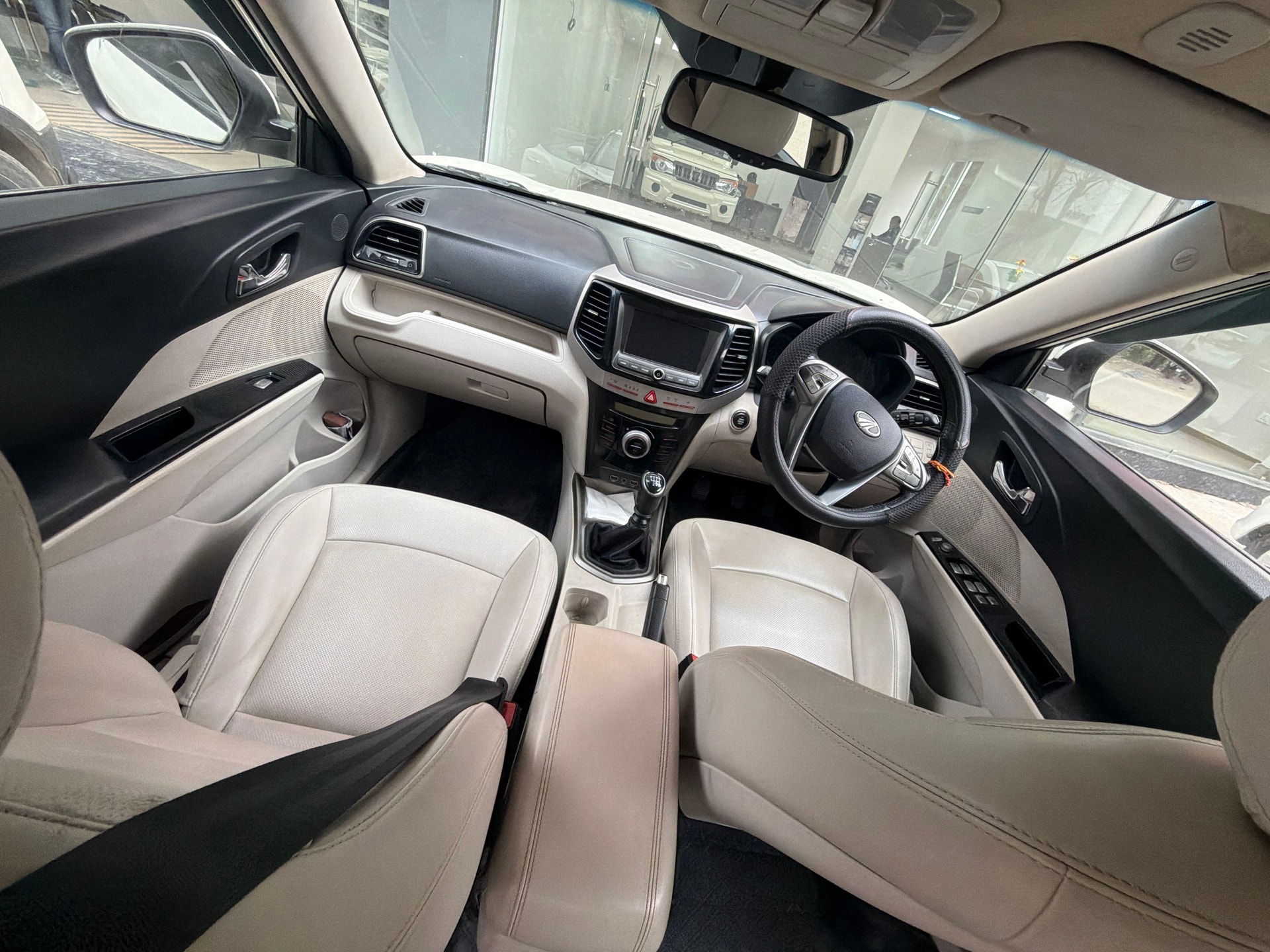 XUV300 image 12 XUV300 image 12