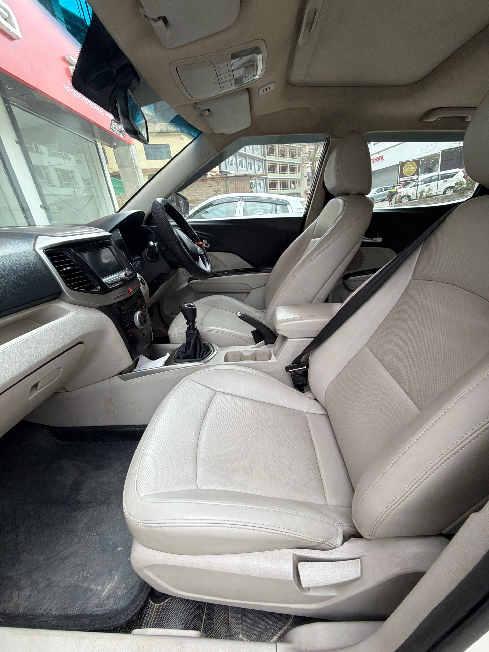 XUV300 image 16 XUV300 image 16