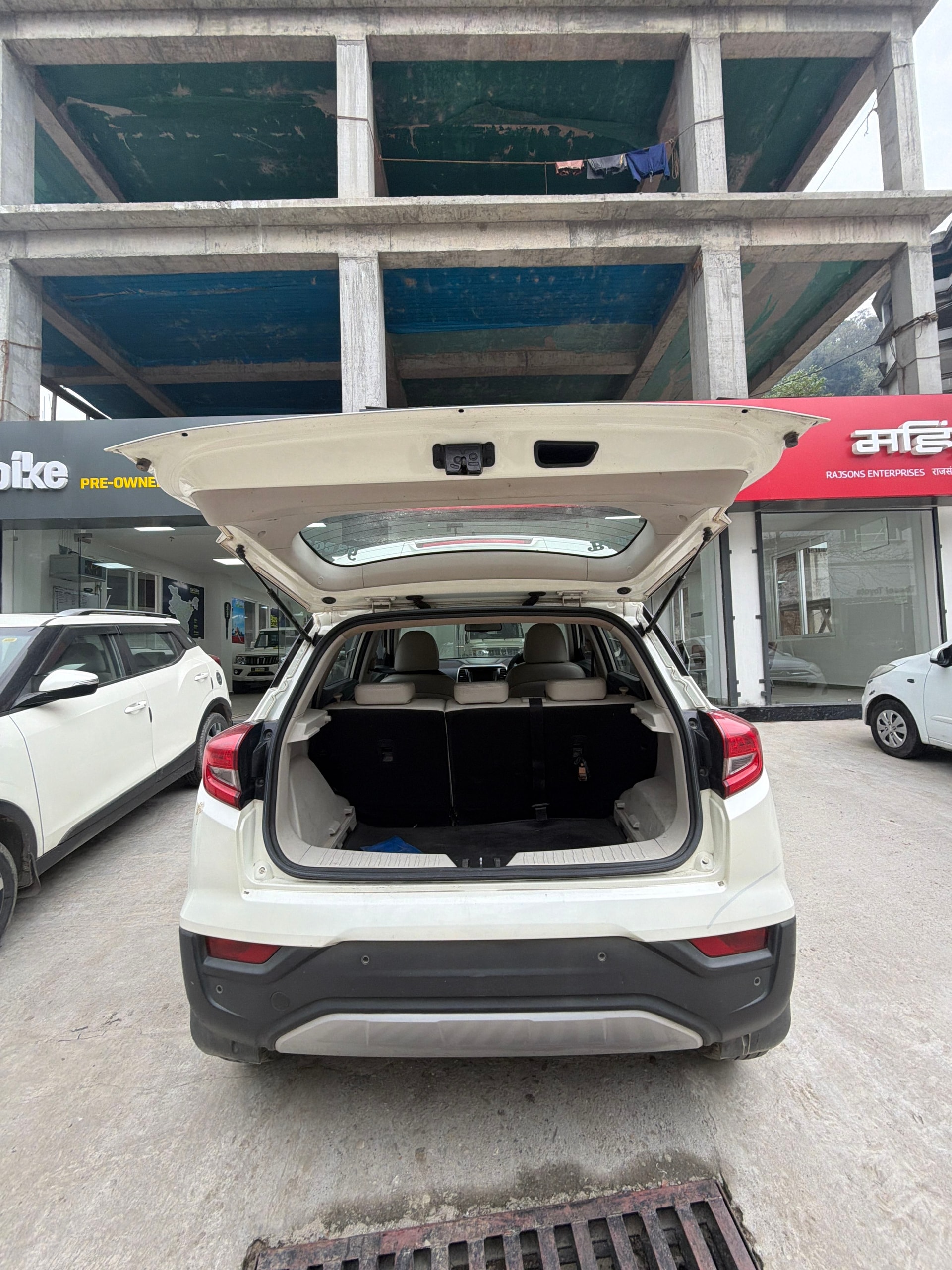 XUV300 image 10 XUV300 image 10