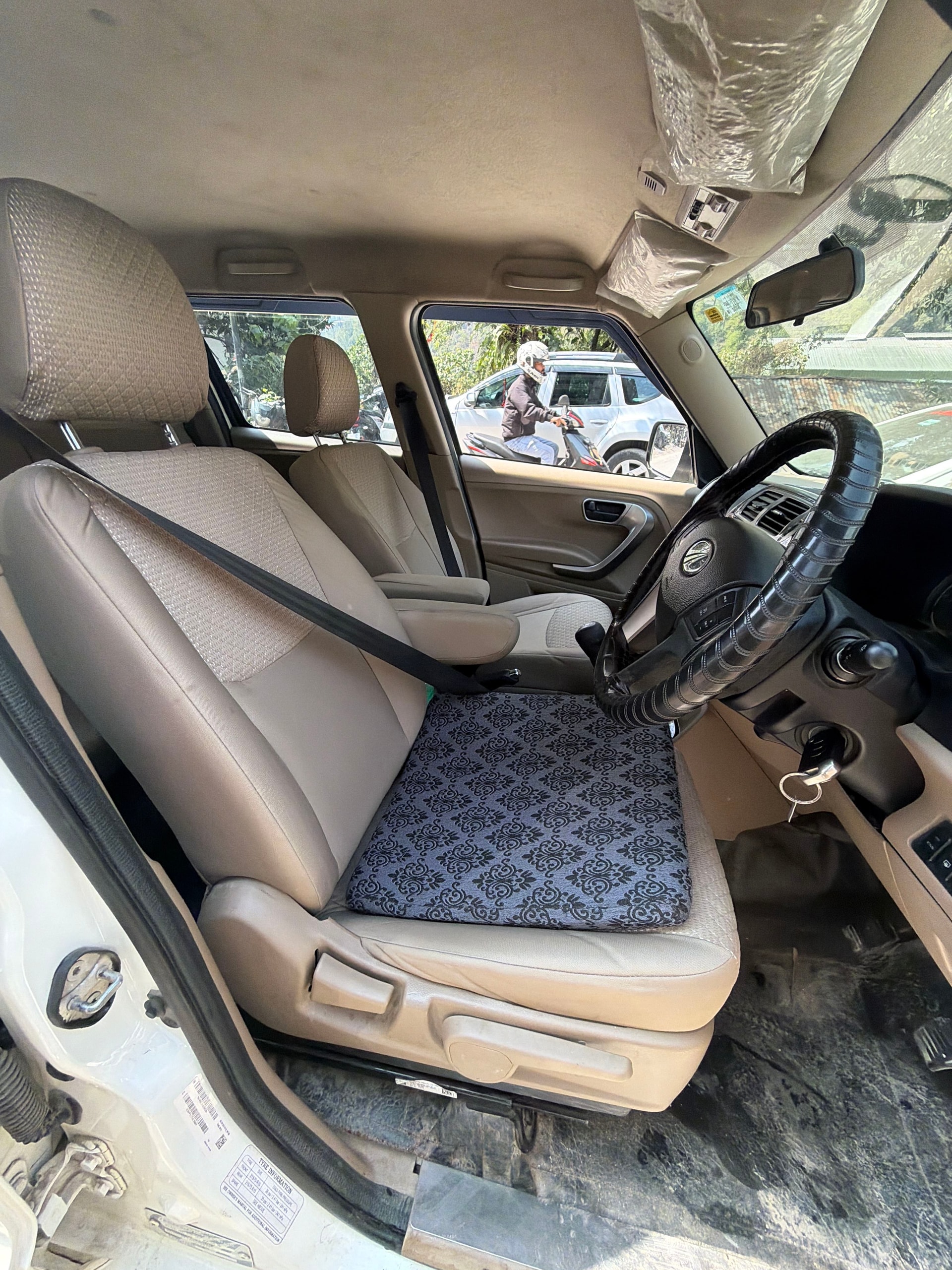 Used 2022 Mahindra Bolero Neo Used 2022 Mahindra Bolero Neo