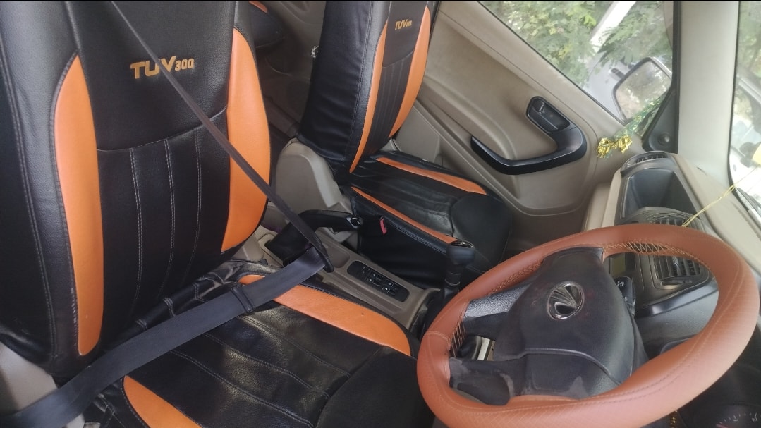 TUV300 image 13 TUV300 image 13