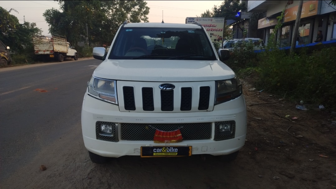 TUV300 image 8 TUV300 image 8