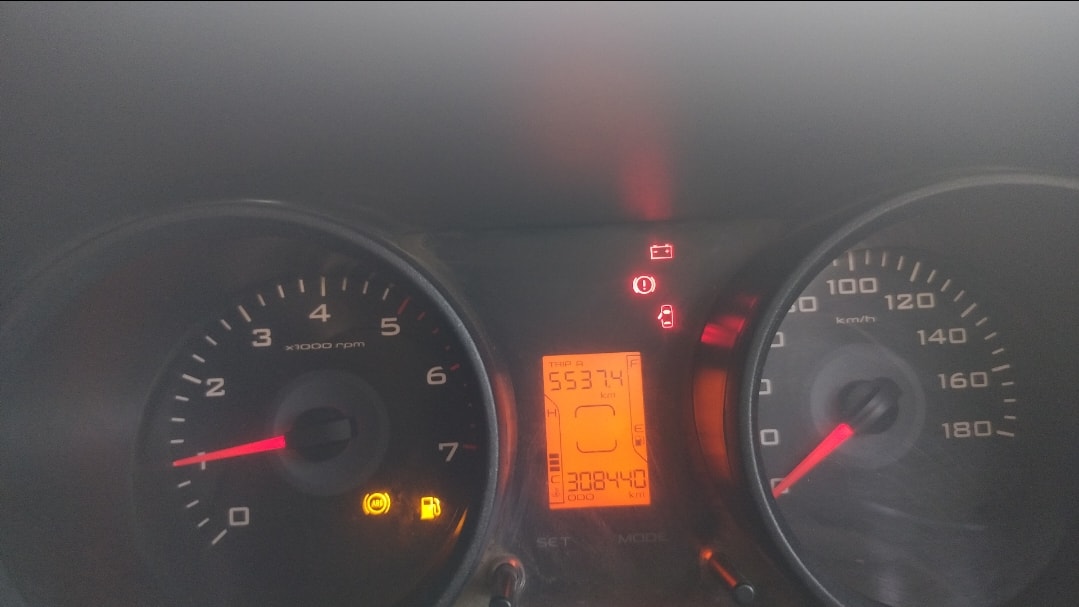 TUV300 image 10 TUV300 image 10