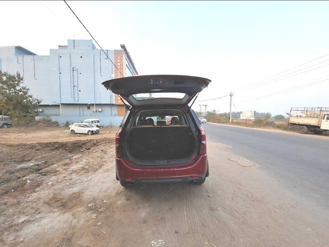 Used 2018 Mahindra XUV500 Used 2018 Mahindra XUV500