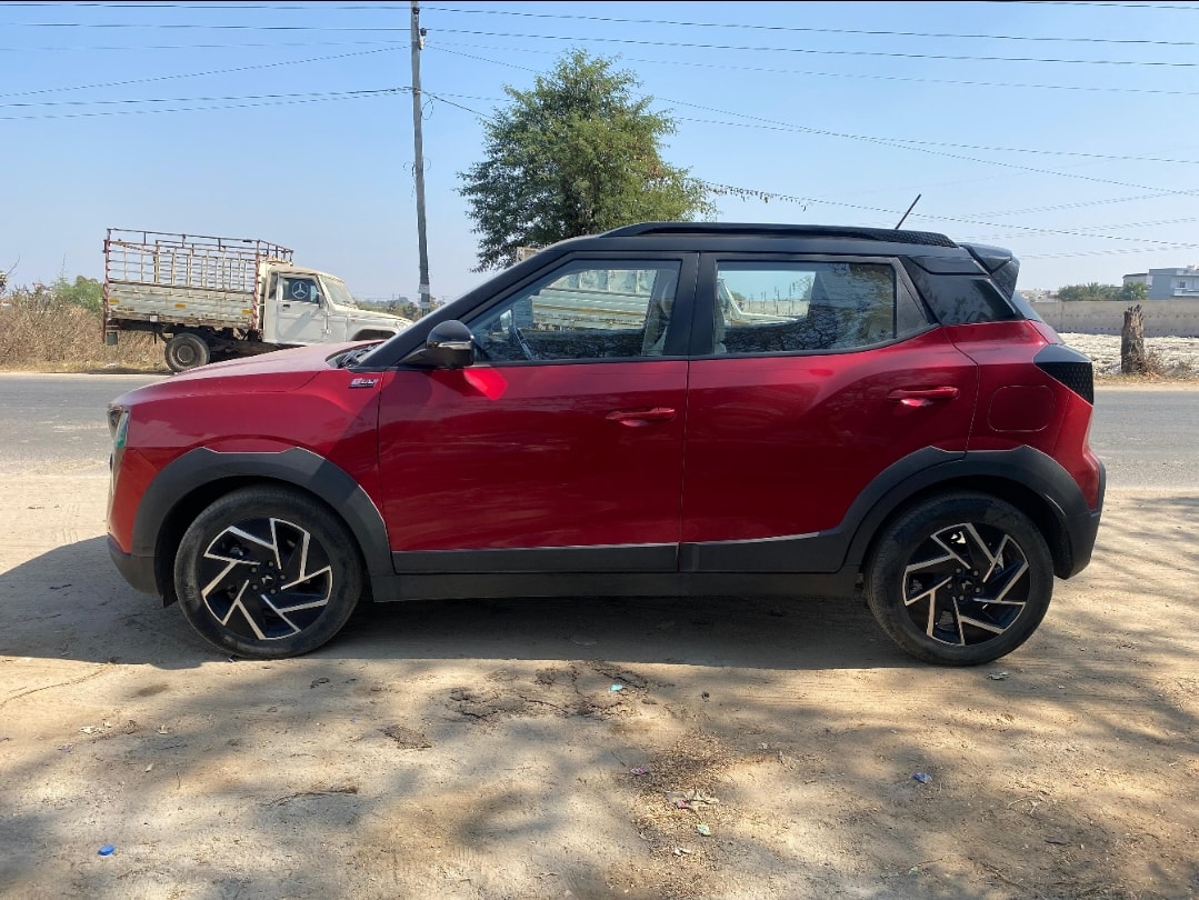 XUV 3XO image 2 XUV 3XO image 2