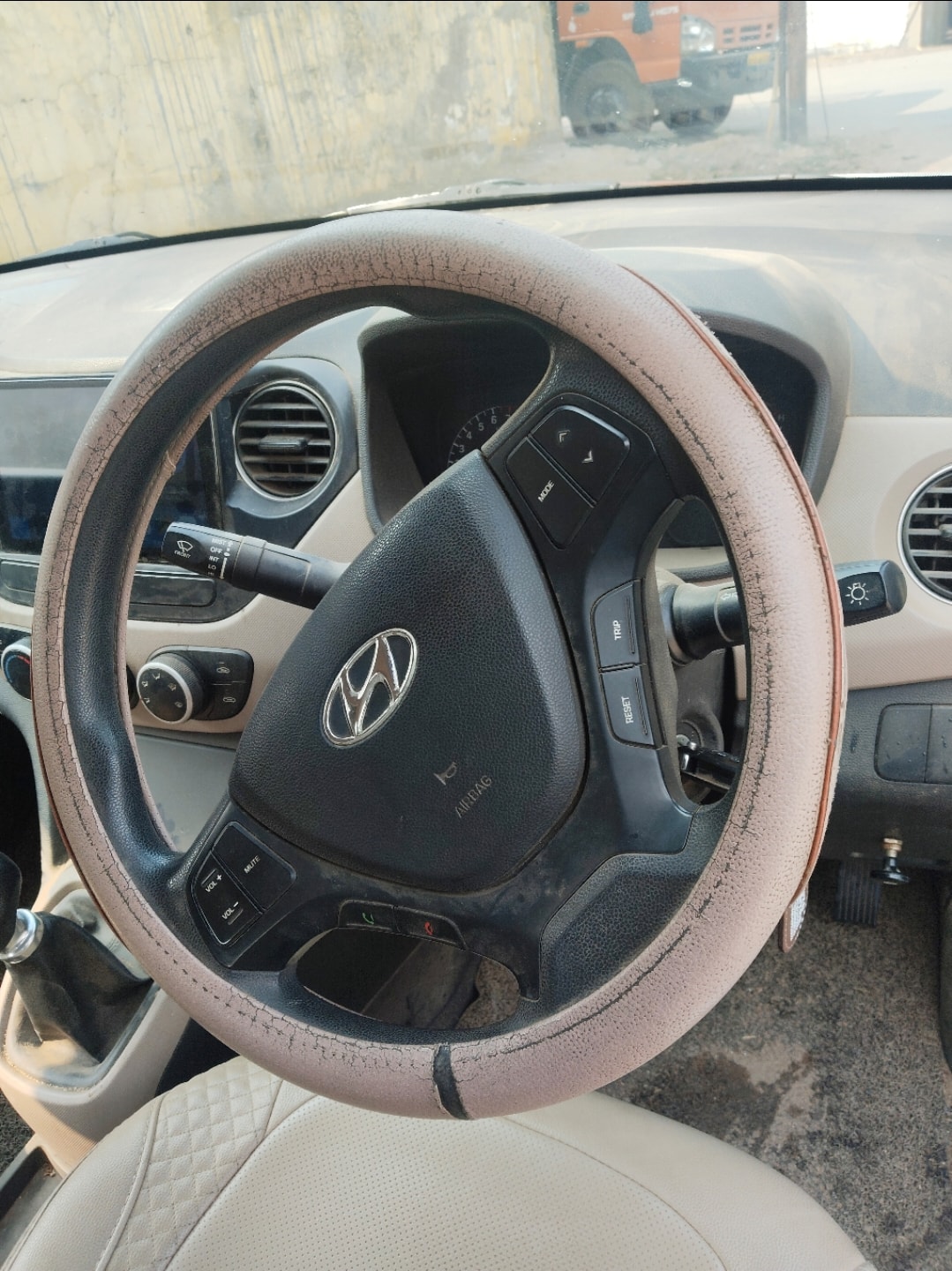 Xcent image 12 Xcent image 12