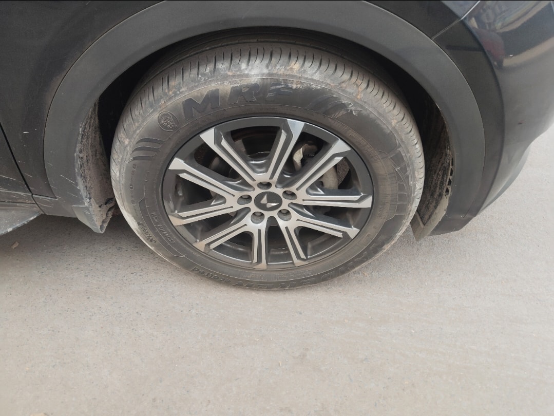 XUV700 image 9 XUV700 image 9