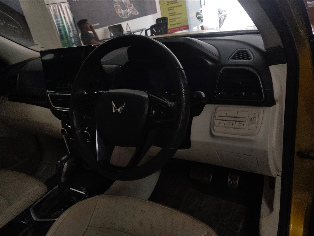 XUV 3XO image 10 XUV 3XO image 10